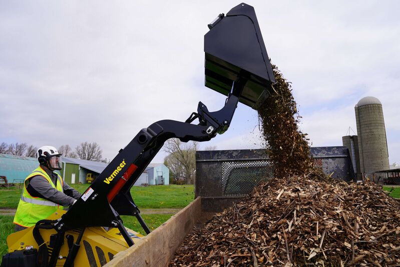 High dump bucket attachment