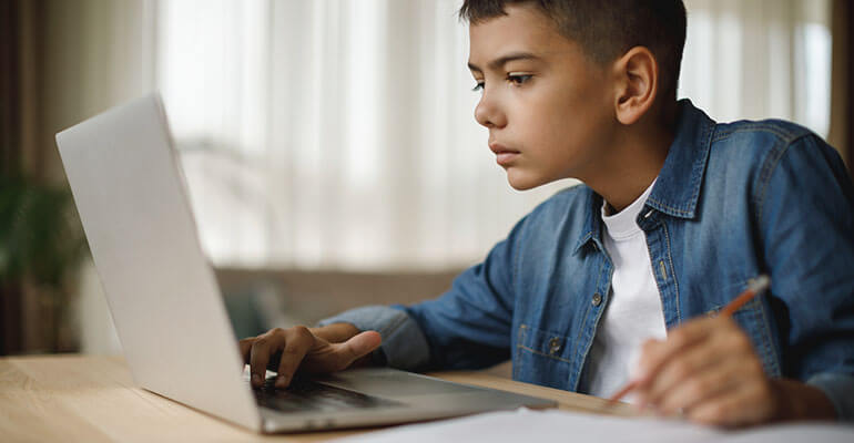 S’assurer que nous restons connectés avec les éducateurs